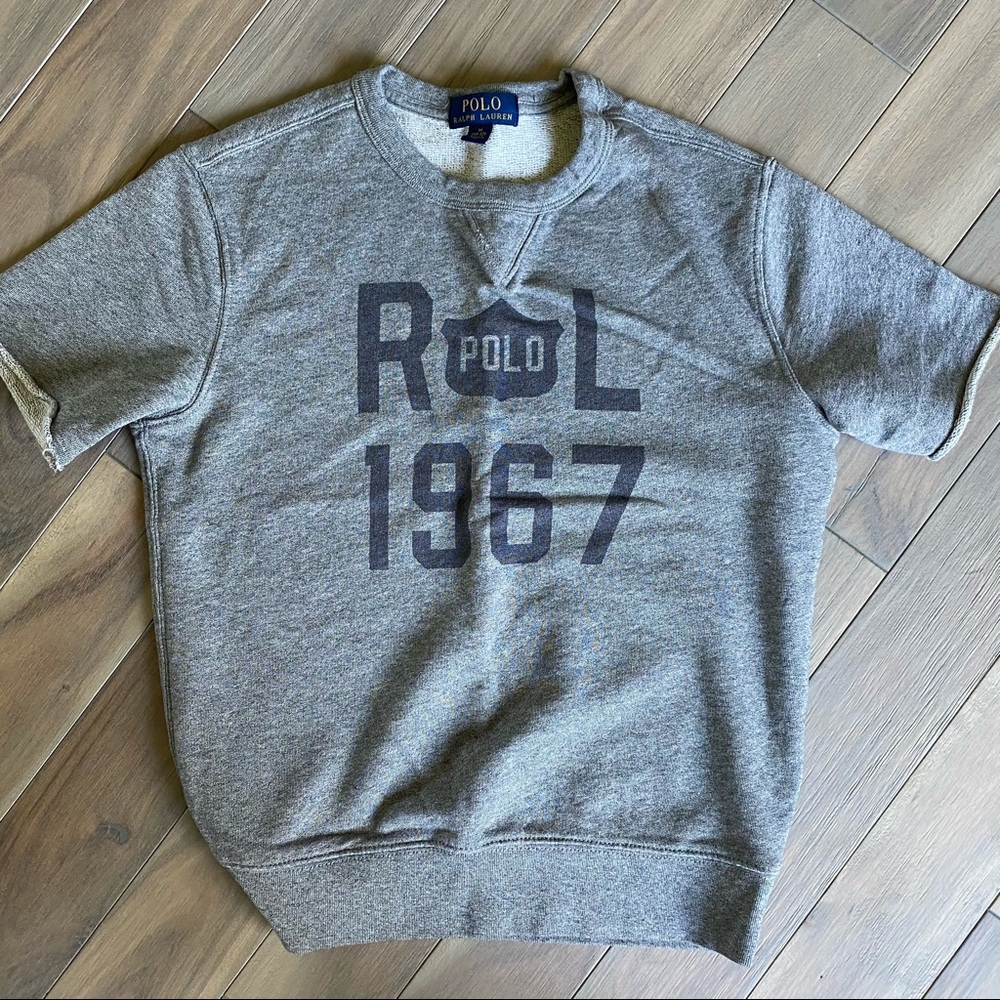 Polo shortsleeved boy’s sweatshirt